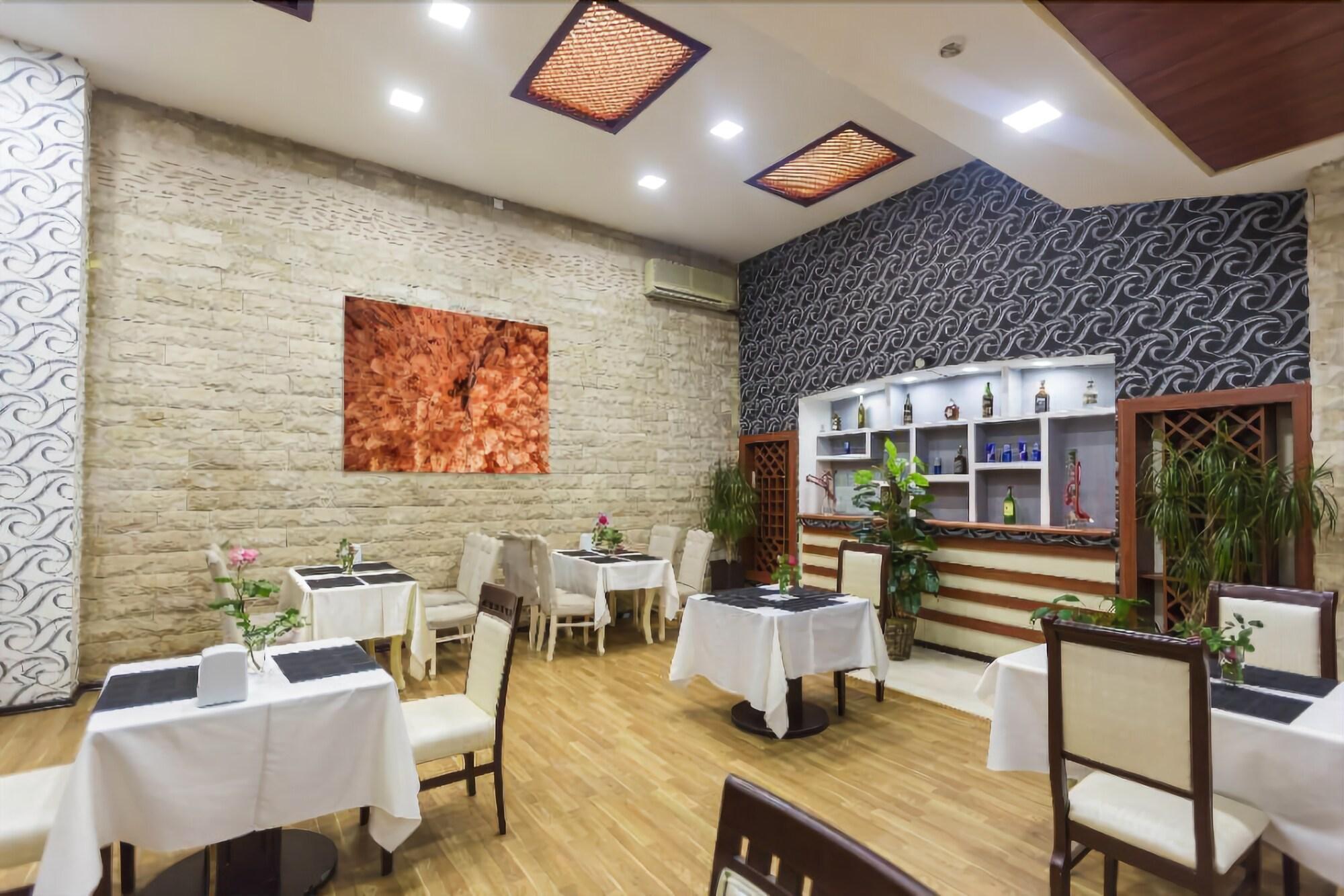 Vania Hotel باكو المظهر الخارجي الصورة